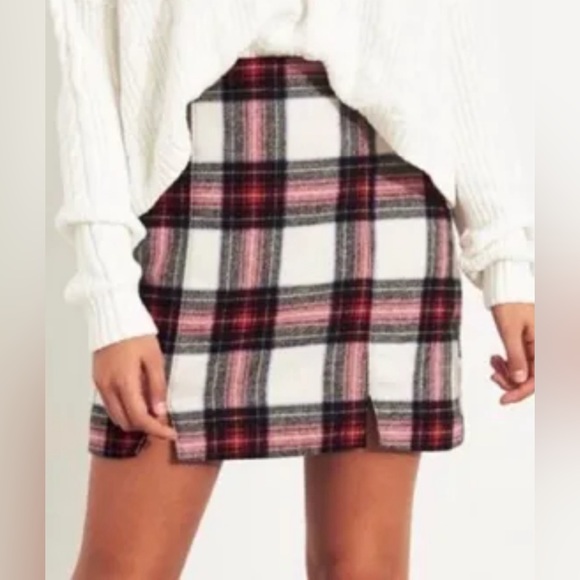 Hollister Dresses & Skirts - Hollister Ultra High Rise Wool Blend Plaid Skirt with Pockets